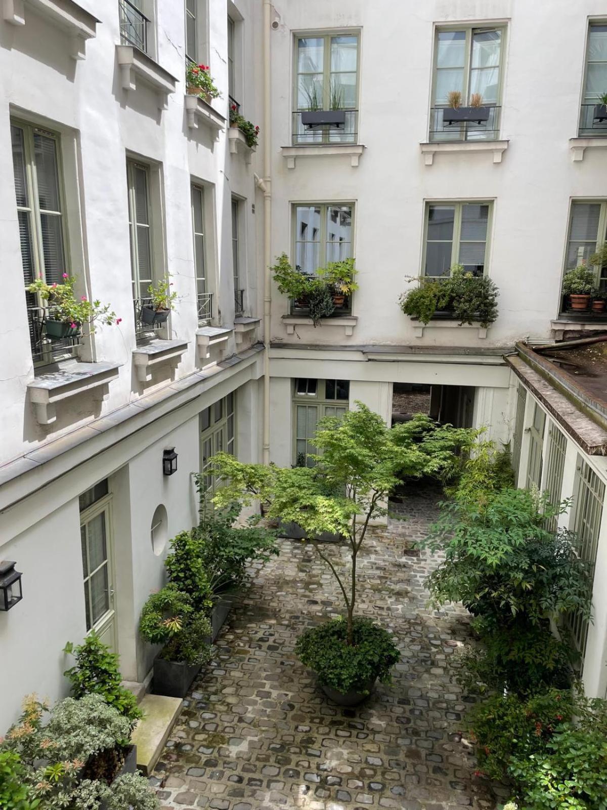 4 Pieces Charme Paris Centre Apartment ภายนอก รูปภาพ